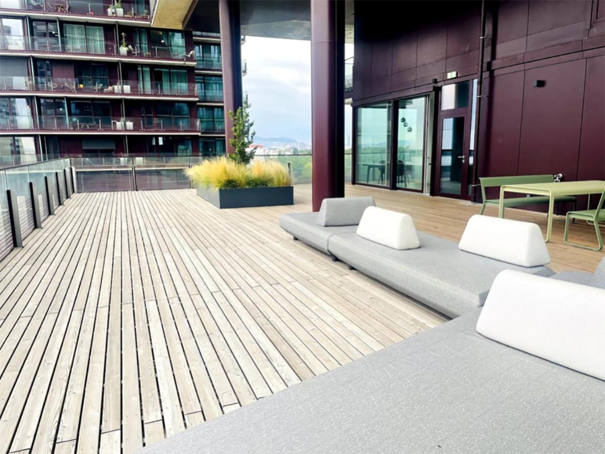 Sunrise Above Sky With Rooftop Pool Wenen Buitenkant foto
